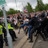 Velika Britanija protesti