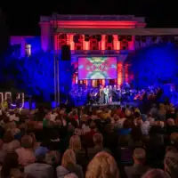 Glumci pjevaju hitove koncert Kultura na ulice 2024