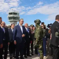 Aleksandar Vucic vojska