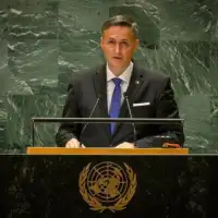 Denis Bećirović un