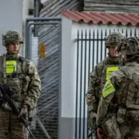 ambasada u danskoj eksplodirale rucne bombe