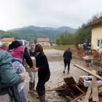 Katar pomoc
