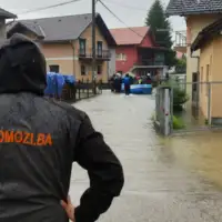 POPLAVE POMOZI