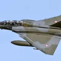 Avion francuski lovci Mirage 2000 foto wikip