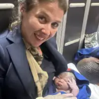 Porodila se u avion