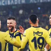 Edin Dzeko je odigrao odlicno iako nije postigao gol Foto: Fenerbahče SK