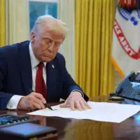 Donald Trump 03 potpis