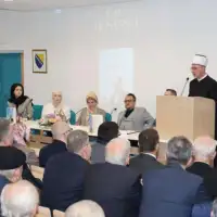 Knjiga Lav bosanski posvecena Hasan Cengic