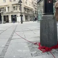 Beograd Crvena nit od 1 425 koraka kao sjecanje na opsadu Sarajeva