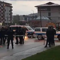 SIPA ispred zgrade u kojoj se nalazi Milorad Dodik