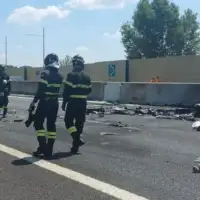 Italija Avion pao na auto put 07