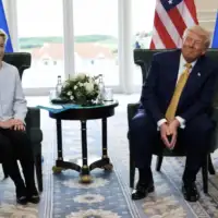 Trump i Ursula Von der Leyen/ Reuters