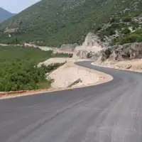 Esta Ravno asfaltiranje