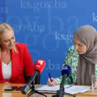 Naida hota