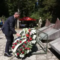 Godisnjica pogibije americkih diplomata i francuskog vojnika na igmanu 3
