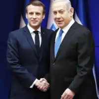 Macron i Netayahu