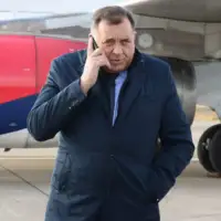 Dodik u budimpestu putovao kao obican gradanin