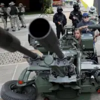 Venecuale civili oruzje/ Reuters