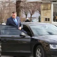 Dodik auto obezbjedjenje