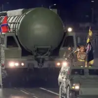 Kim Jong Un Sjeverna Koreja nova raketa
