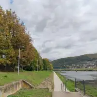 Zatvorenici KPZ Sarajevo cistili korito rijeke Drine