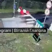 Ukrajina Ukrajinski advokat nezadovoljan mobilizacijom, vozilom probio rampu i pobjegao u Mađarsku