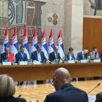 Srbija vlada