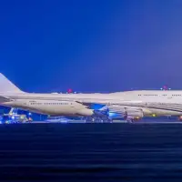 Bruneji Madarska avion