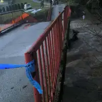 Fojnica Urusio se most u mjestu Plocari Polje koji vodi prema selu Stari Plocari