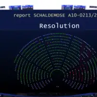 Evropski parlament podvlaci granicu Predlaze se minimalna dob od 16 godina za koristenje drustvenih mreza
