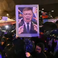 Robert Fico Slovacka protesti foto pamflet