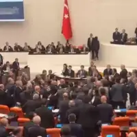 Turska Masovna tucnjava u turskom parlamentu