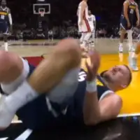 Nikola Jokic povreda 12