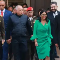 Diosdado Cabello sa Delcy Rodriguez i njenim bratom