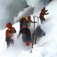 Lavina planinari 872x610