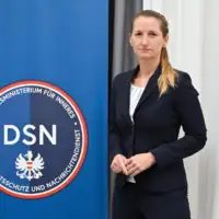 Sylvia mayer 1768814783