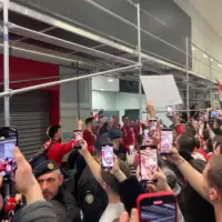 Rukometasi Hrvatske docekani na aerodromu uz Thompsonove pjesme