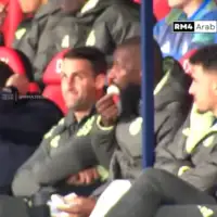 Zvijezda Real Madrida iftarila na klupi za rezervne igrace tokom utakmice