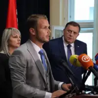 Dodik i stanivukovic 88