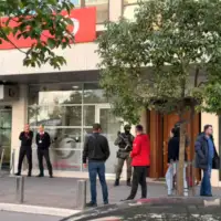 Aco Dukanovic Policija opkolila zgradu u kojoj živi brat Mile Đukanovića