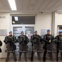 Specijalci i jake policijske snage osiguravaju Skupstinu KS
