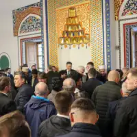 Becirovic klanjao bajram namaz u aladza dzamiji u foci becbaj 69bcf05ac2fdb
