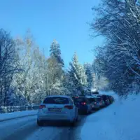Snijeg planina saobracaj automobili guzva led poledilo trebevic zima snijeg kolona 2 872x610
