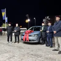 Dzematlije iz Konjica poklonile automobil svom efendiji
