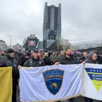 Protest drzavnih policajaca i sluzbenika avaz