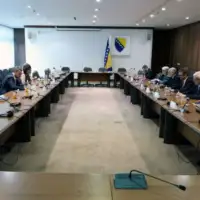 Cudic magazinovic delegacije britanije 872x610