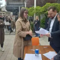 Cazin srufenti / fena