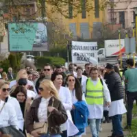Protest ljekara u Tuzli/ Fena