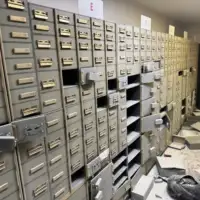 Italija pljacka banke u Napulju