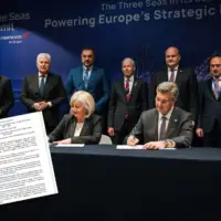 Borjana Kristo Andrej Plenkovic potpisali sporazum o izgradnji gasovoda Juzna interkonekcija